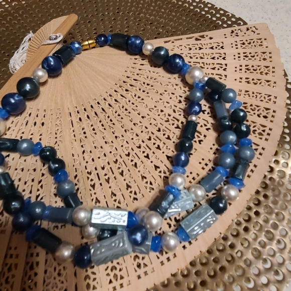 Vintage Ladies Necklace - Picture 5 of 13